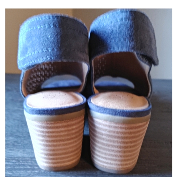 Dakota Chase blue suede shooties Size 6.5 - Picture 5 of 9